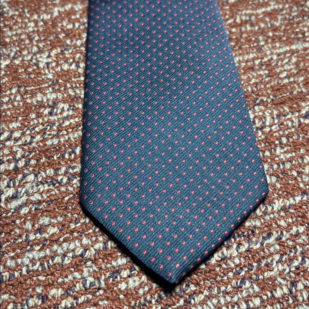 Oleg Cassini neck tie navy blue pin dot thin width neck tie classic modern tie